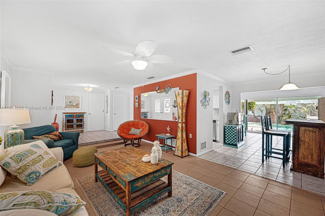 For Sale: $579,900 (3 beds, 2 baths, 2576 Square Feet)