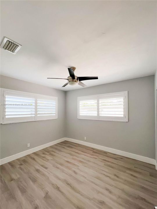 Active With Contract: $4,240 (3 beds, 2 baths, 1638 Square Feet)