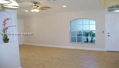 For Rent: $2,600 (3 beds, 2 baths, 1300 Square Feet)