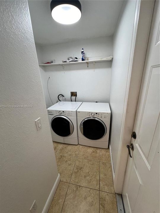 For Rent: $2,800 (3 beds, 2 baths, 1300 Square Feet)