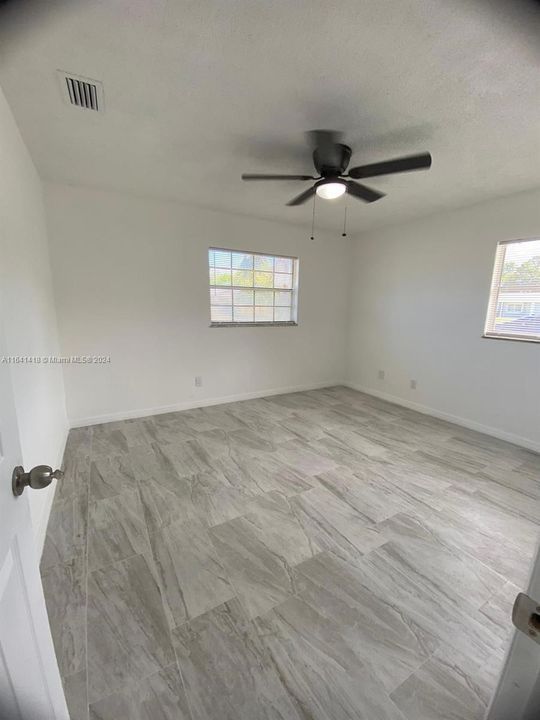 Active With Contract: $2,100 (3 beds, 2 baths, 2212 Square Feet)