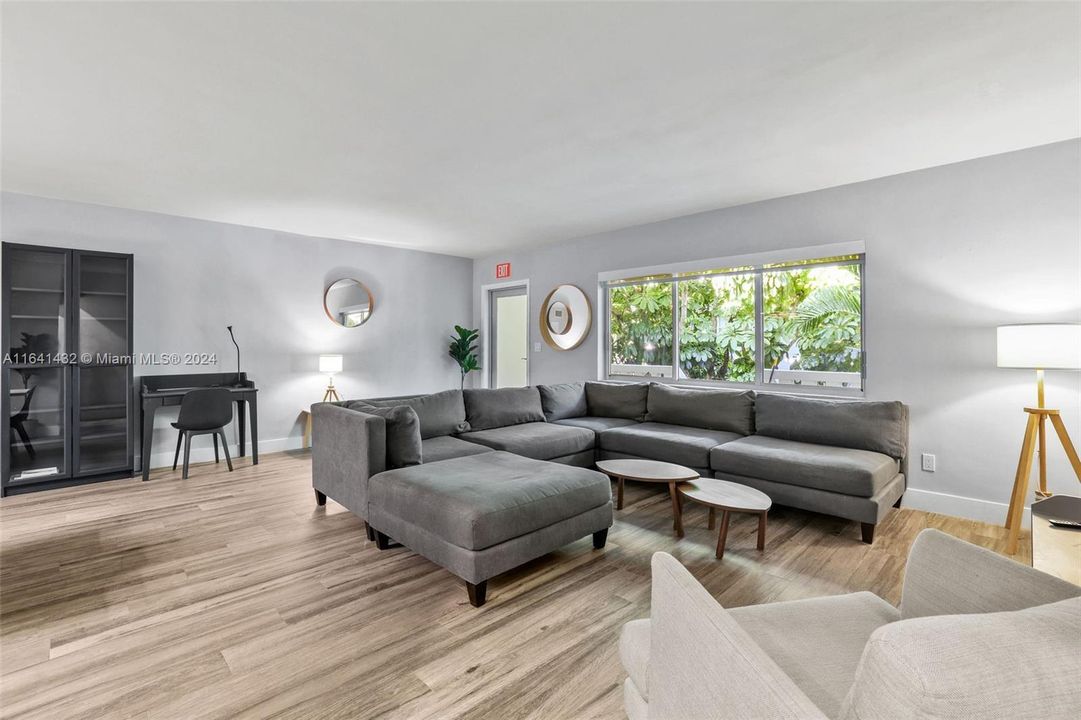 Active With Contract: $4,700 (3 beds, 2 baths, 1525 Square Feet)