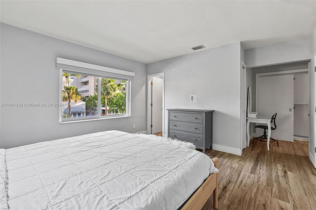 Active With Contract: $4,700 (3 beds, 2 baths, 1525 Square Feet)