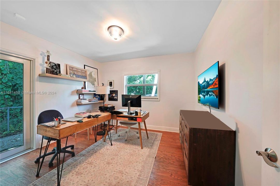 Active With Contract: $3,500 (2 beds, 1 baths, 1040 Square Feet)