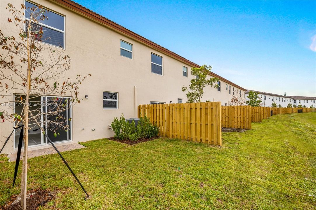 Active With Contract: $3,200 (3 beds, 2 baths, 0 Square Feet)