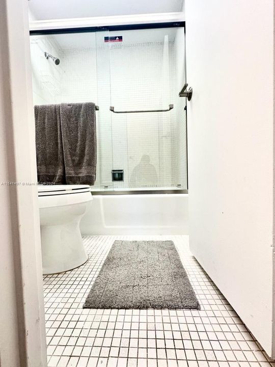 For Rent: $2,200 (0 beds, 1 baths, 545 Square Feet)