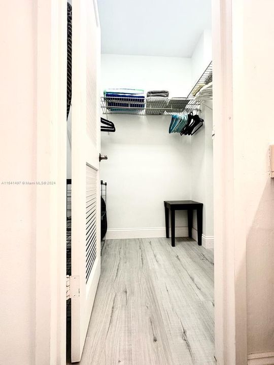 For Rent: $2,200 (0 beds, 1 baths, 545 Square Feet)