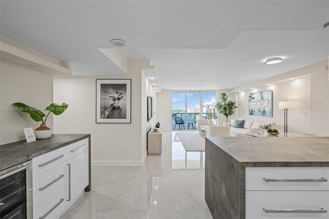 Recently Sold: $595,000 (2 beds, 2 baths, 1270 Square Feet)