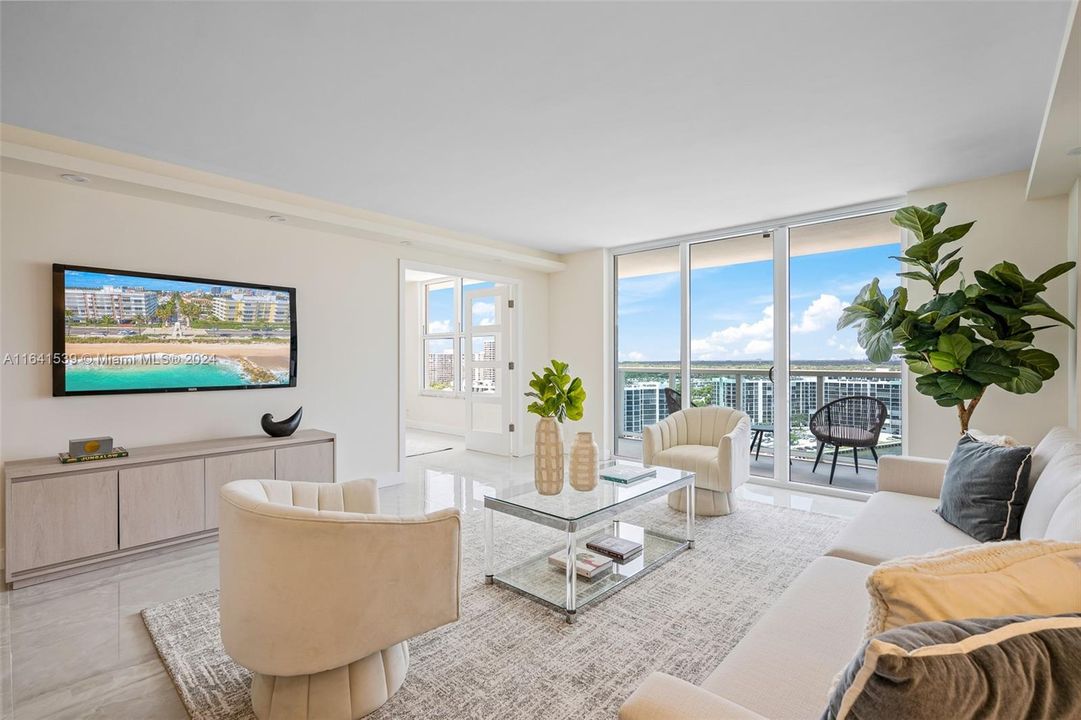 Recently Sold: $595,000 (2 beds, 2 baths, 1270 Square Feet)