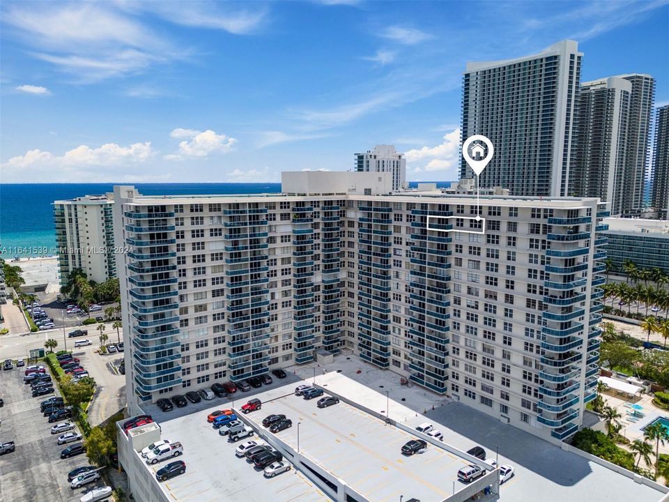 Recently Sold: $595,000 (2 beds, 2 baths, 1270 Square Feet)