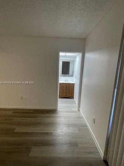 Active With Contract: $2,200 (2 beds, 2 baths, 1030 Square Feet)