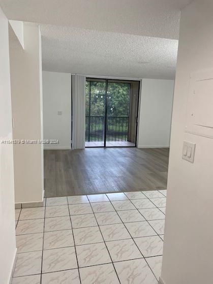 Active With Contract: $2,200 (2 beds, 2 baths, 1030 Square Feet)