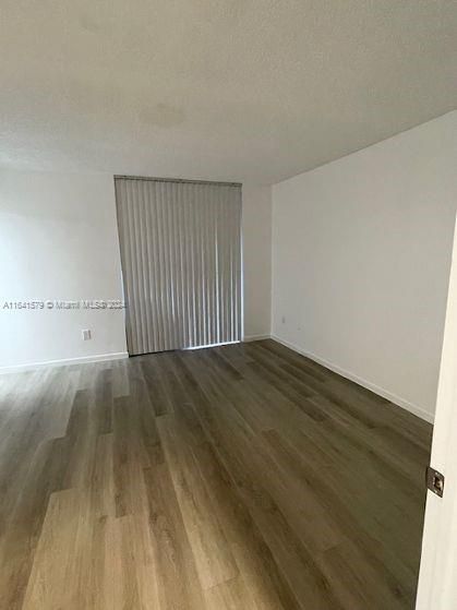 Active With Contract: $2,200 (2 beds, 2 baths, 1030 Square Feet)