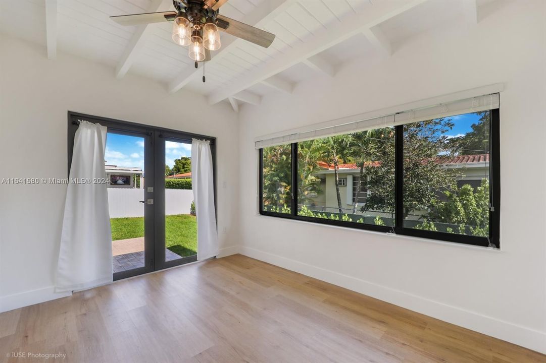 Recently Rented: $5,150 (3 beds, 2 baths, 1432 Square Feet)