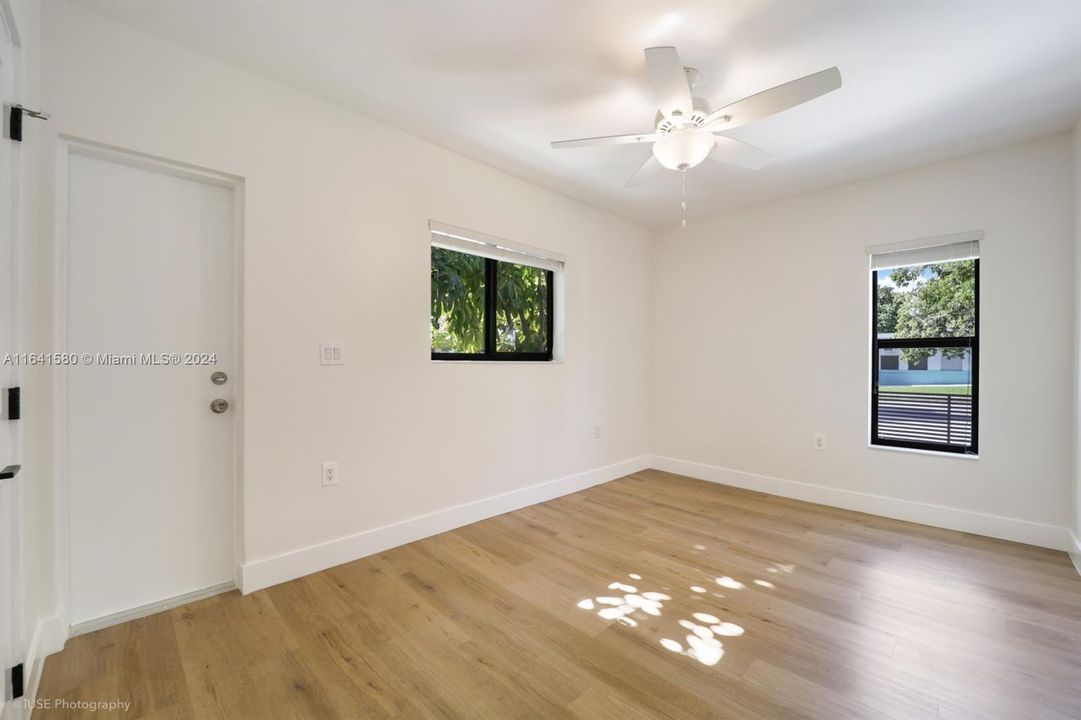 Recently Rented: $5,150 (3 beds, 2 baths, 1432 Square Feet)