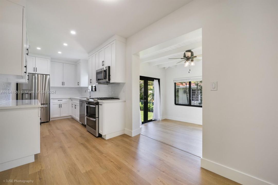 Recently Rented: $5,150 (3 beds, 2 baths, 1432 Square Feet)