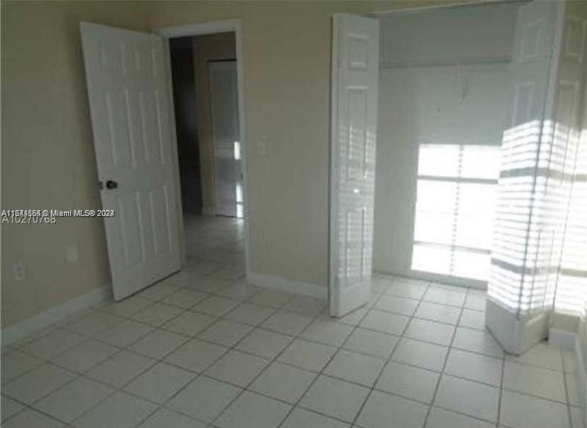 Active With Contract: $2,200 (3 beds, 2 baths, 1194 Square Feet)