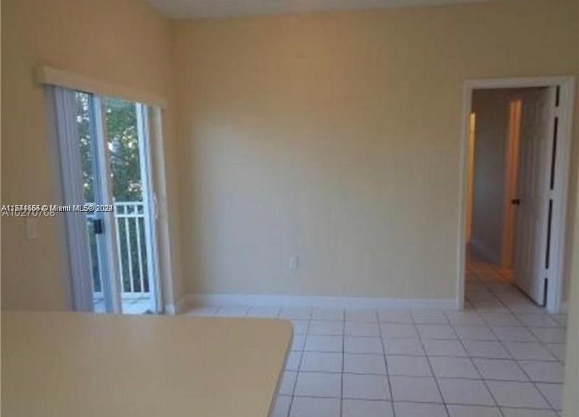 Active With Contract: $2,200 (3 beds, 2 baths, 1194 Square Feet)