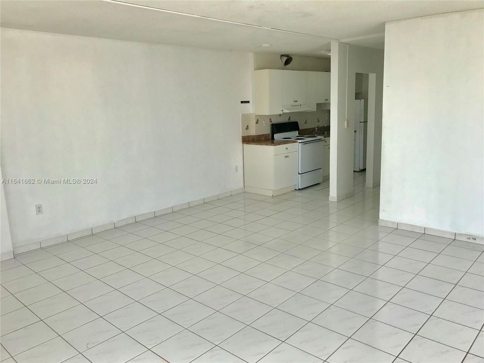 Activo con contrato: $347,000 (1 camas, 1 baños, 550 Pies cuadrados)