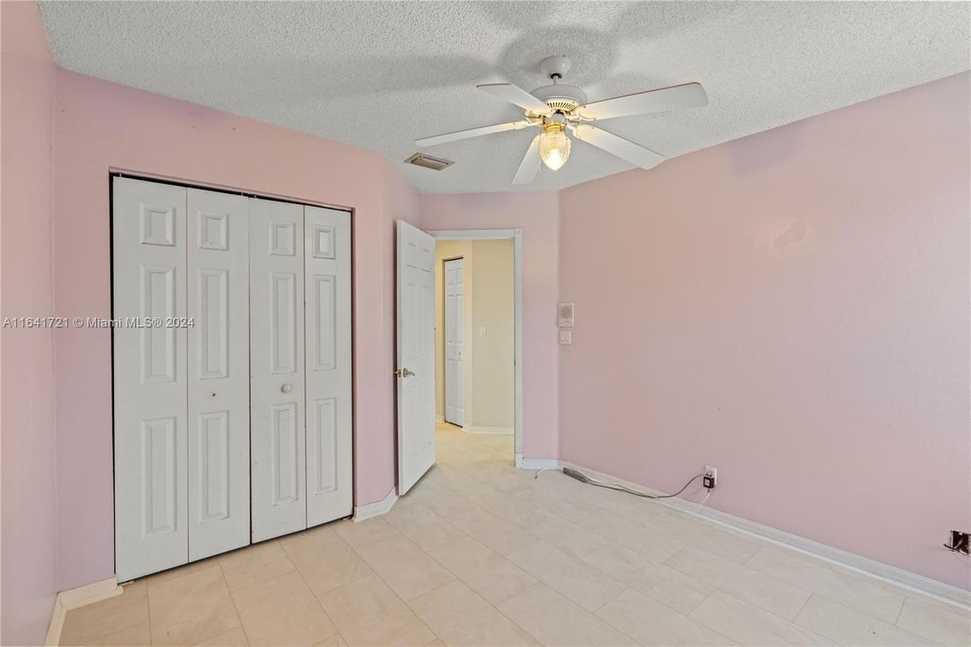 Recently Rented: $4,500 (4 beds, 3 baths, 2587 Square Feet)