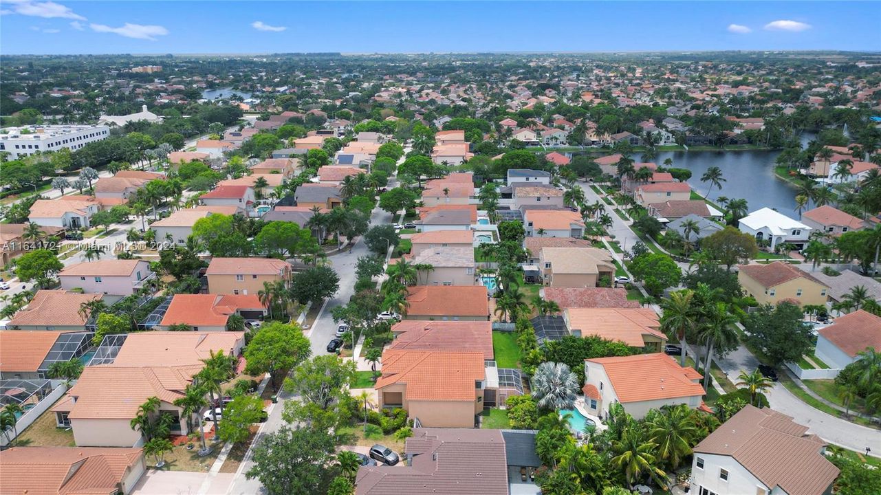 Recently Rented: $4,500 (4 beds, 3 baths, 2587 Square Feet)