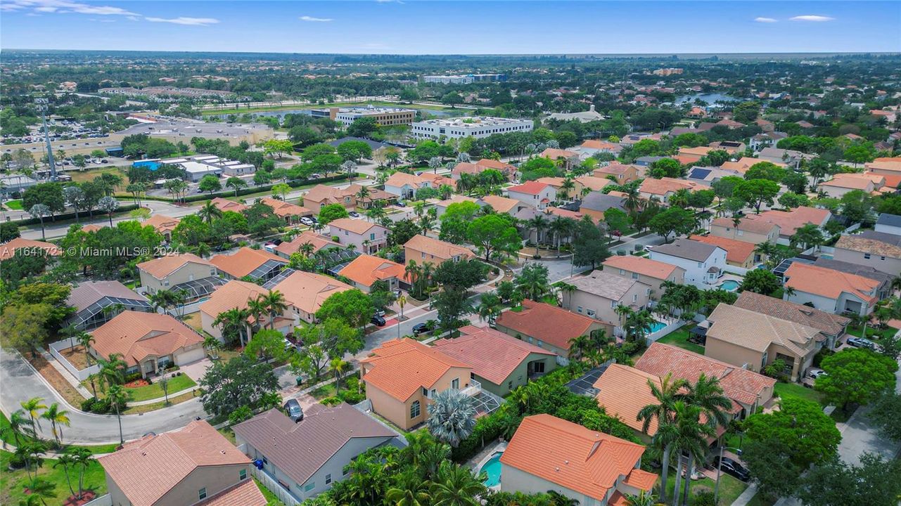 Recently Rented: $4,500 (4 beds, 3 baths, 2587 Square Feet)