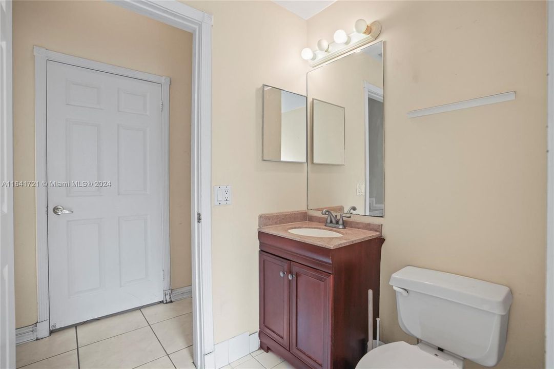 Recently Rented: $4,500 (4 beds, 3 baths, 2587 Square Feet)