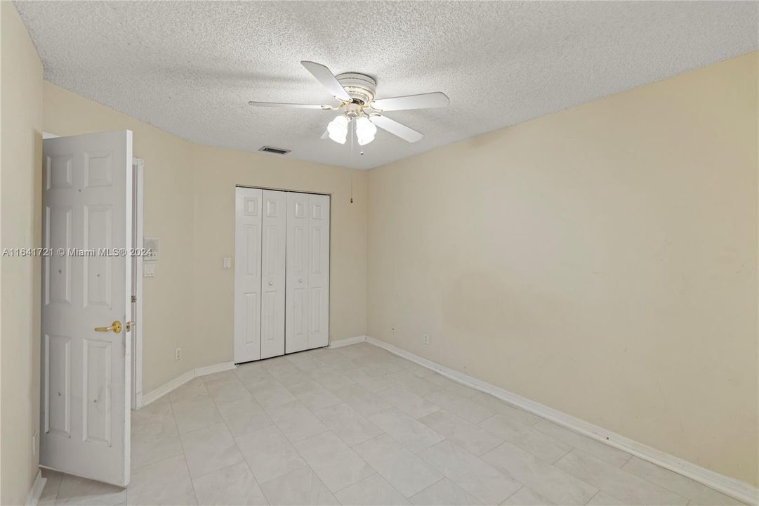 Recently Rented: $4,500 (4 beds, 3 baths, 2587 Square Feet)