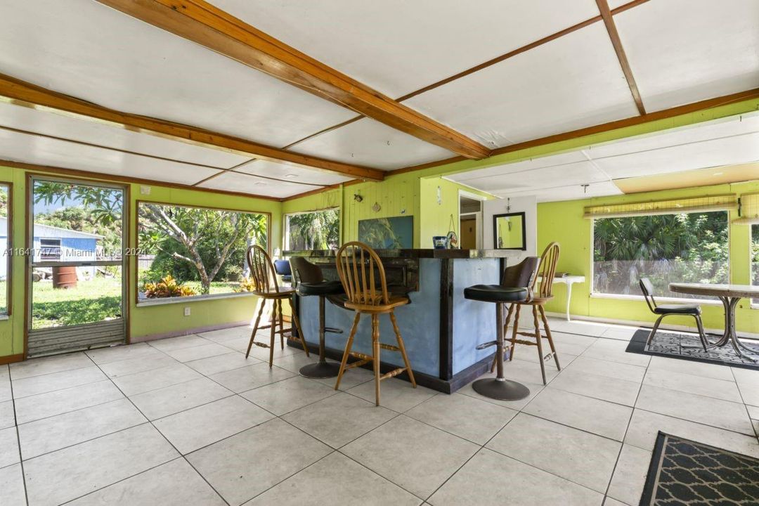 Недавно продано: $293,000 (2 спален, 3 ванн, 1506 Квадратных фут)