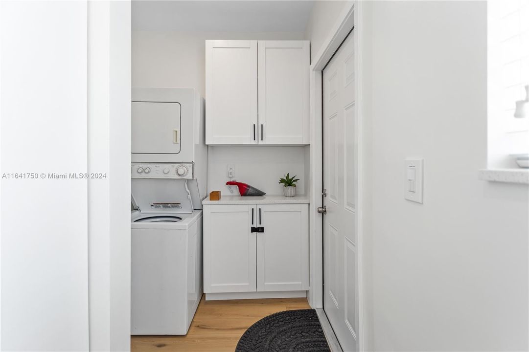 For Rent: $2,500 (1 beds, 1 baths, 656 Square Feet)