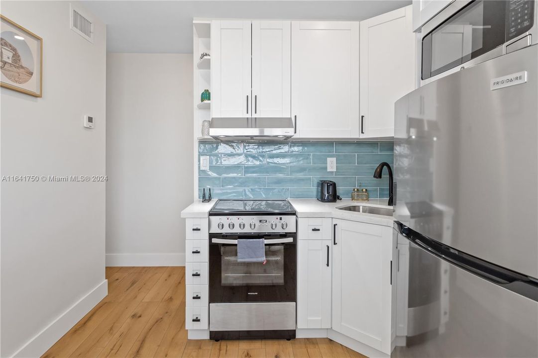 For Rent: $2,500 (1 beds, 1 baths, 656 Square Feet)