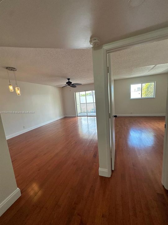 For Sale: $162,500 (1 beds, 1 baths, 675 Square Feet)