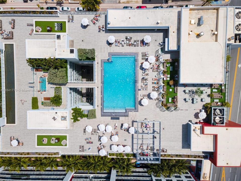 Recently Sold: $450,000 (2 beds, 1 baths, 822 Square Feet)