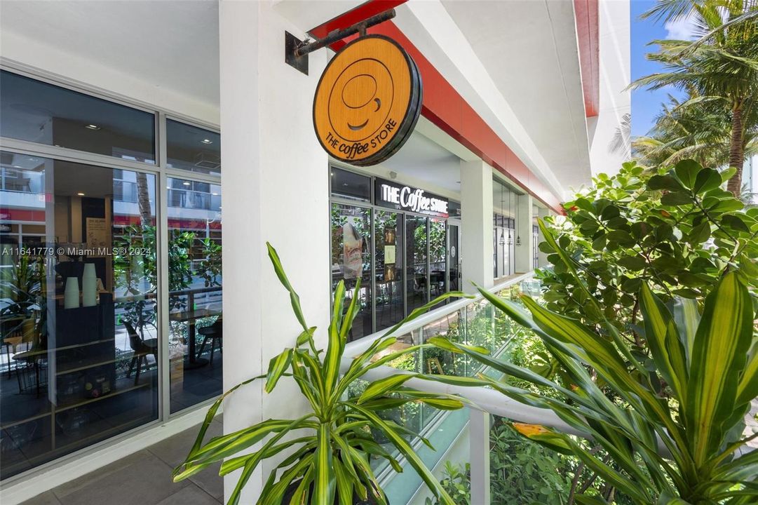 Recently Sold: $450,000 (2 beds, 1 baths, 822 Square Feet)