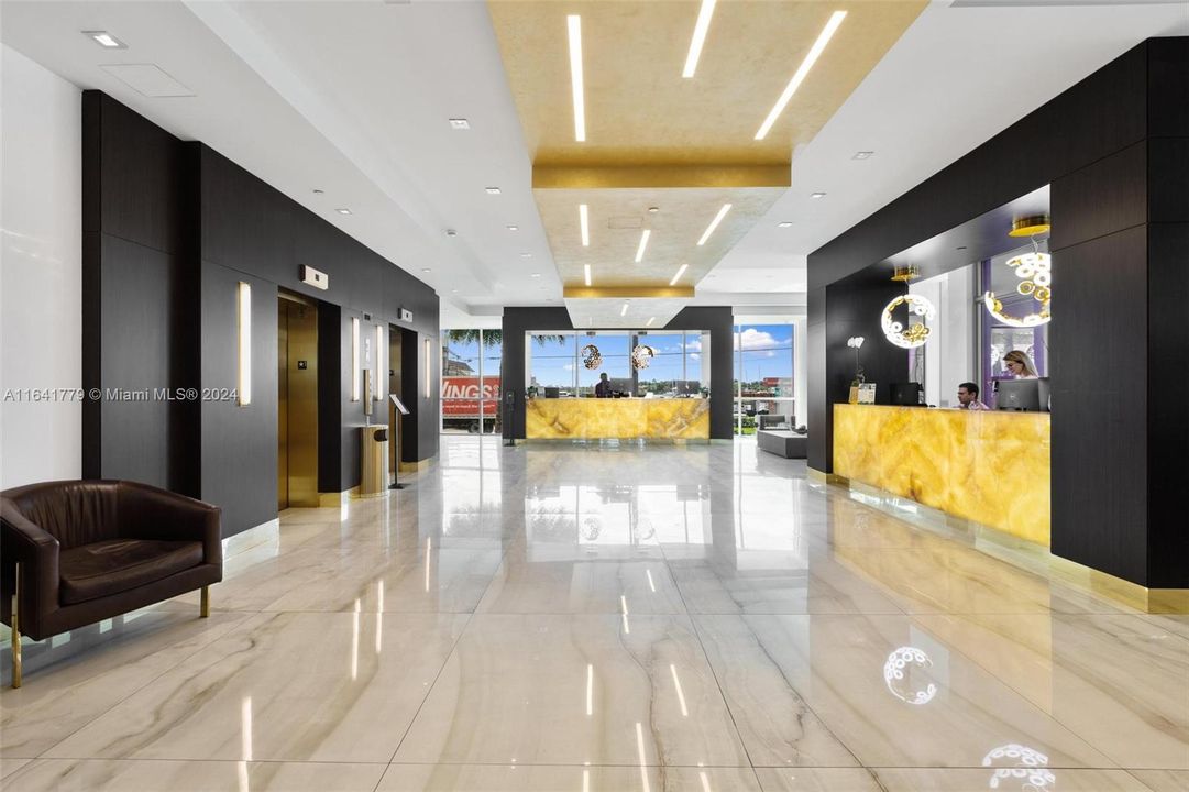 Recently Sold: $450,000 (2 beds, 1 baths, 822 Square Feet)