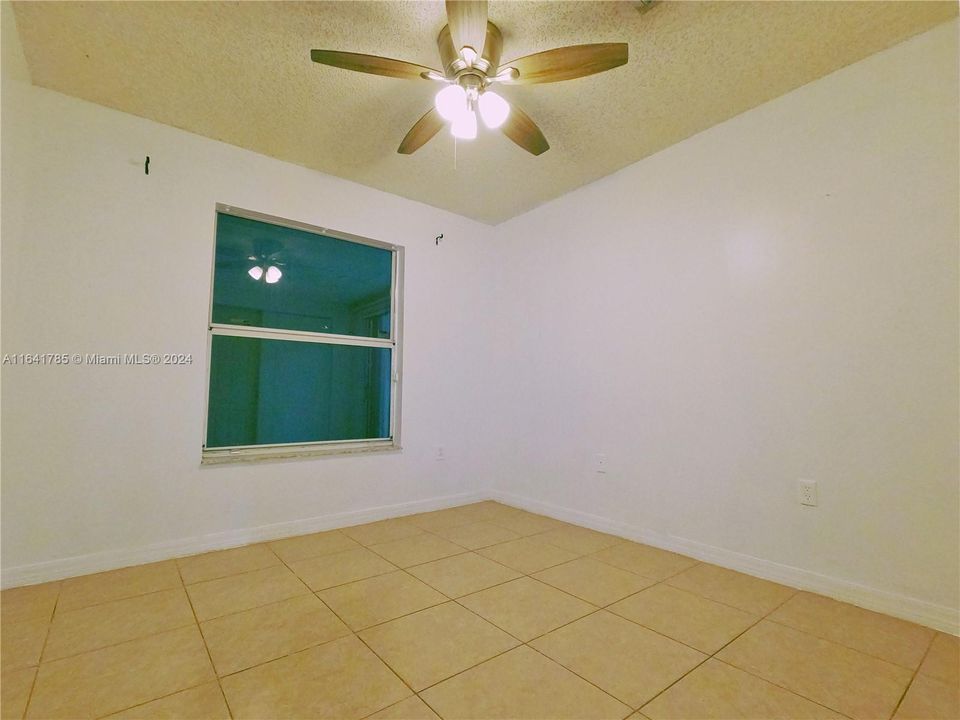 Active With Contract: $3,500 (4 beds, 2 baths, 1800 Square Feet)