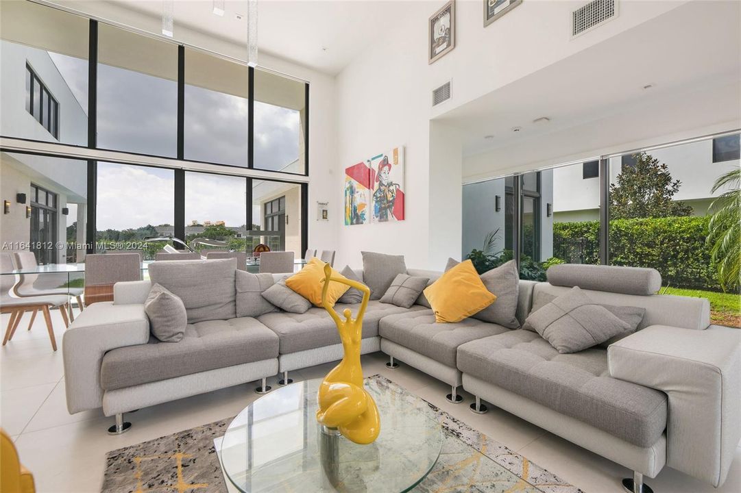 En Venta: $3,475,000 (6 camas, 8 baños, 7539 Pies cuadrados)