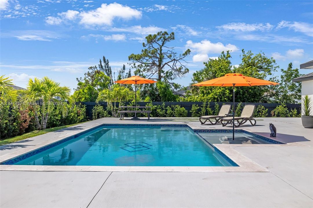 Recently Rented: $2,980 (3 beds, 2 baths, 1550 Square Feet)