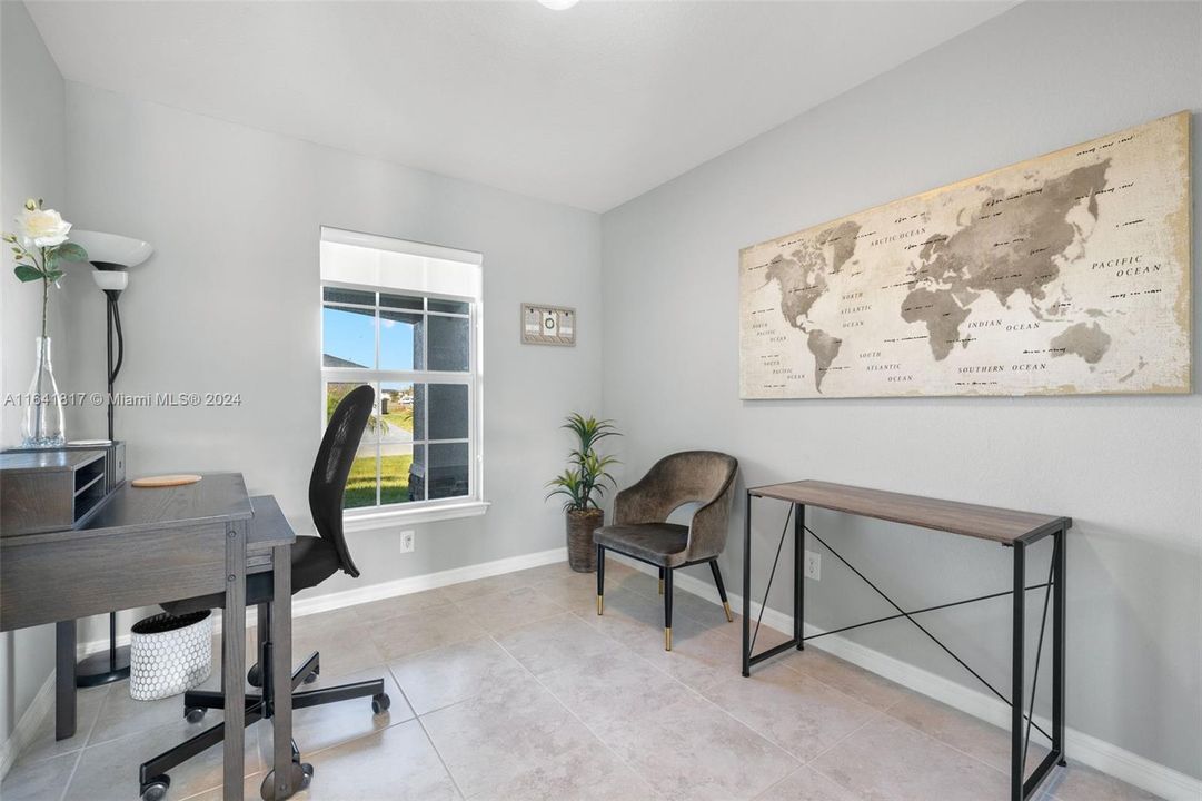 Recently Rented: $2,980 (3 beds, 2 baths, 1550 Square Feet)