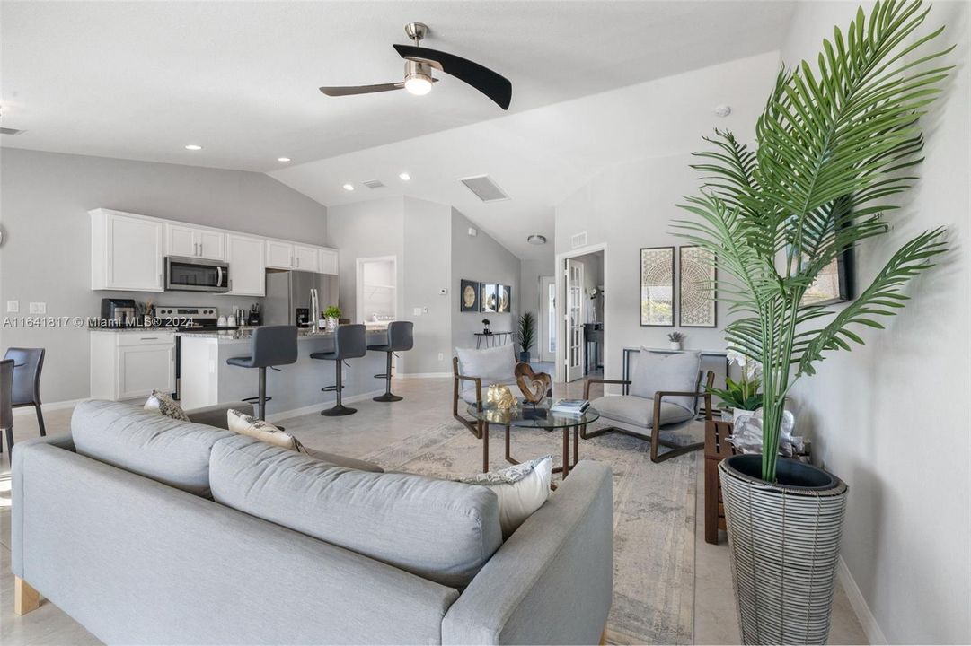 Recently Rented: $2,980 (3 beds, 2 baths, 1550 Square Feet)