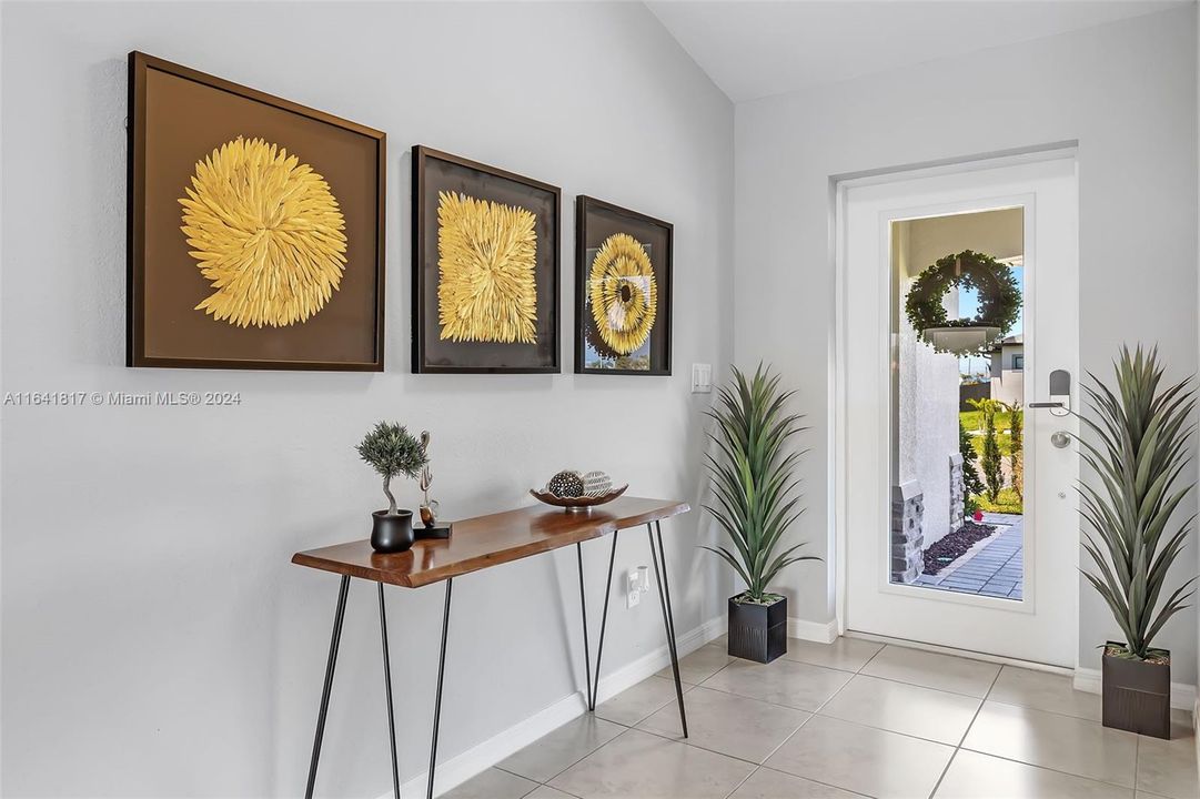 Recently Rented: $2,980 (3 beds, 2 baths, 1550 Square Feet)