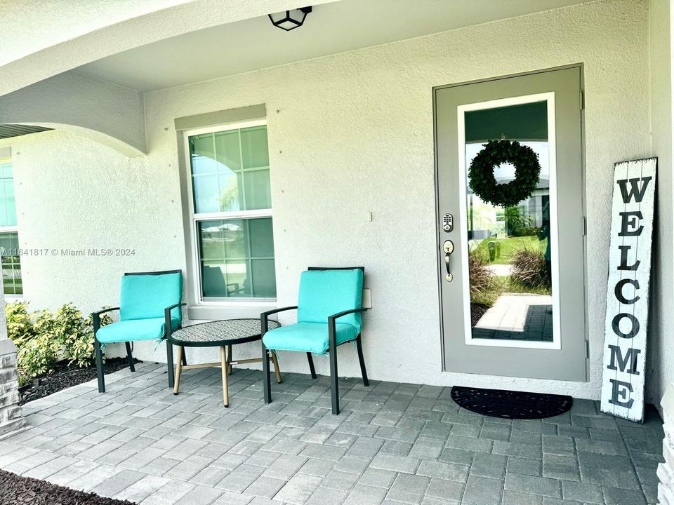 Recently Rented: $2,980 (3 beds, 2 baths, 1550 Square Feet)