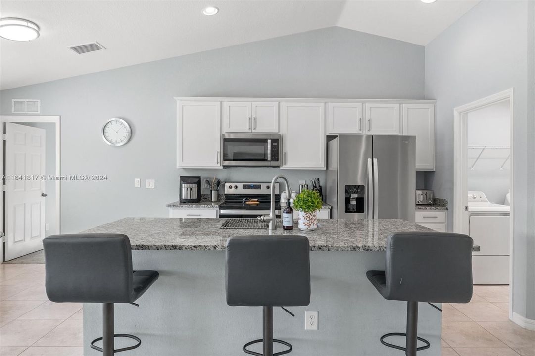 Recently Rented: $2,980 (3 beds, 2 baths, 1550 Square Feet)