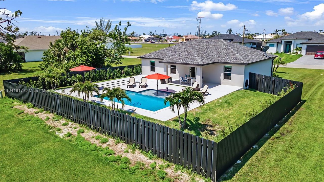 Recently Rented: $2,980 (3 beds, 2 baths, 1550 Square Feet)