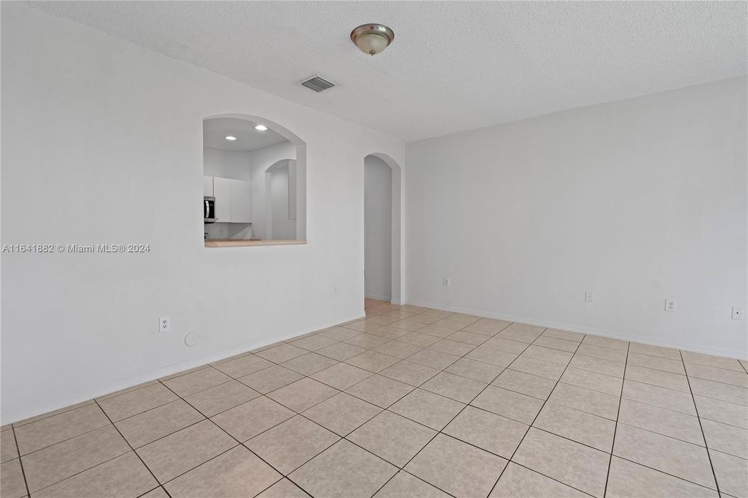 Active With Contract: $2,500 (4 beds, 3 baths, 1544 Square Feet)