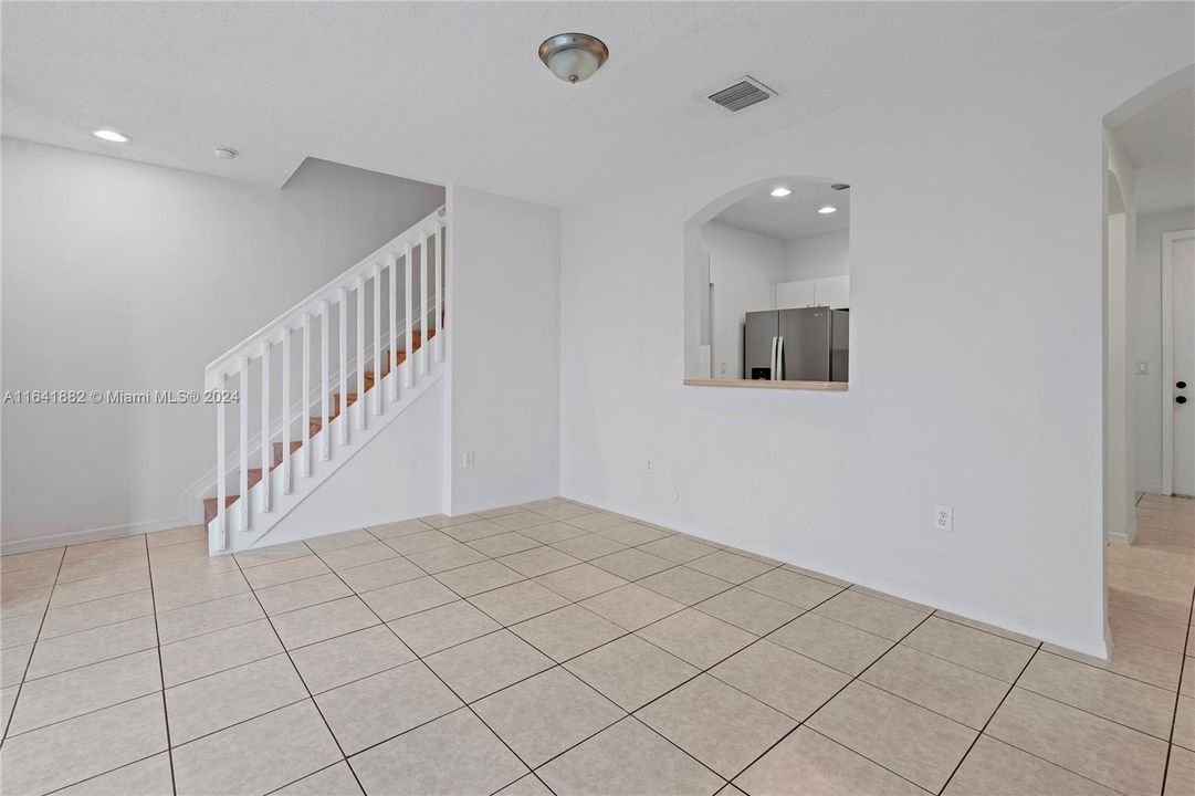 Active With Contract: $2,500 (4 beds, 3 baths, 1544 Square Feet)