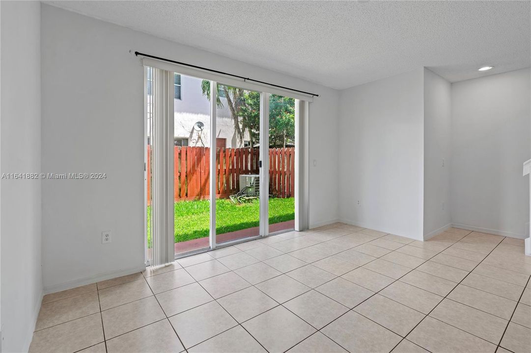 Active With Contract: $2,500 (4 beds, 3 baths, 1544 Square Feet)