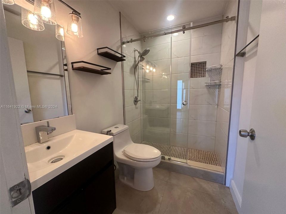 Active With Contract: $3,500 (3 beds, 2 baths, 1209 Square Feet)