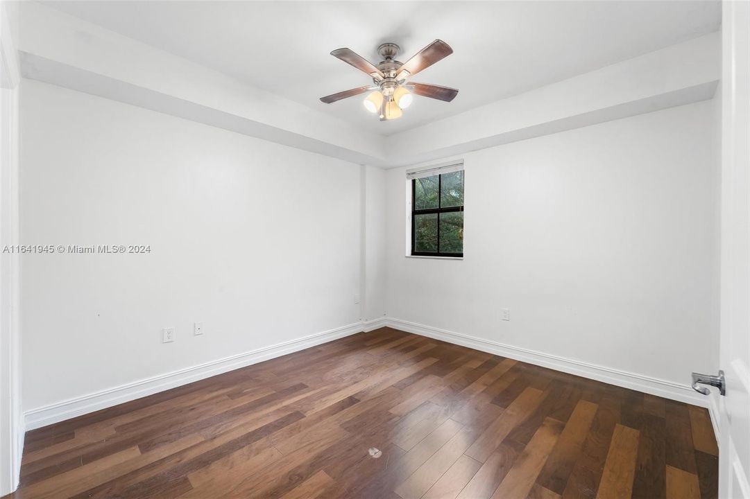 Recently Sold: $985,000 (3 beds, 3 baths, 1664 Square Feet)