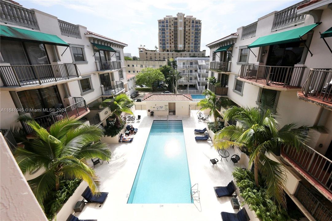 Communty Private Pool